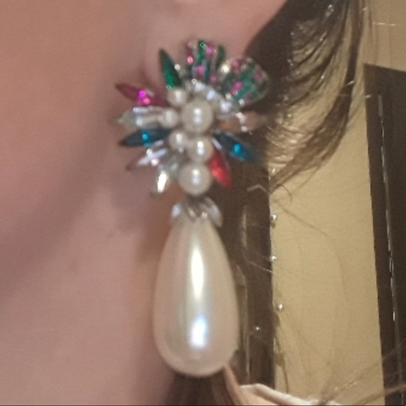 New Multi Color Stunning Pearl Tear Drop Earrings - Picture 2 of 5